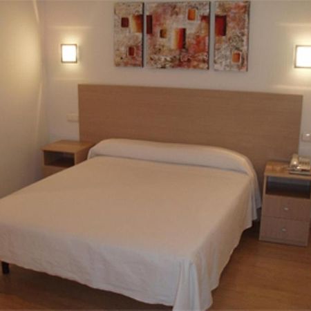Hostal Francisco Salinas Burgo Szoba fotó